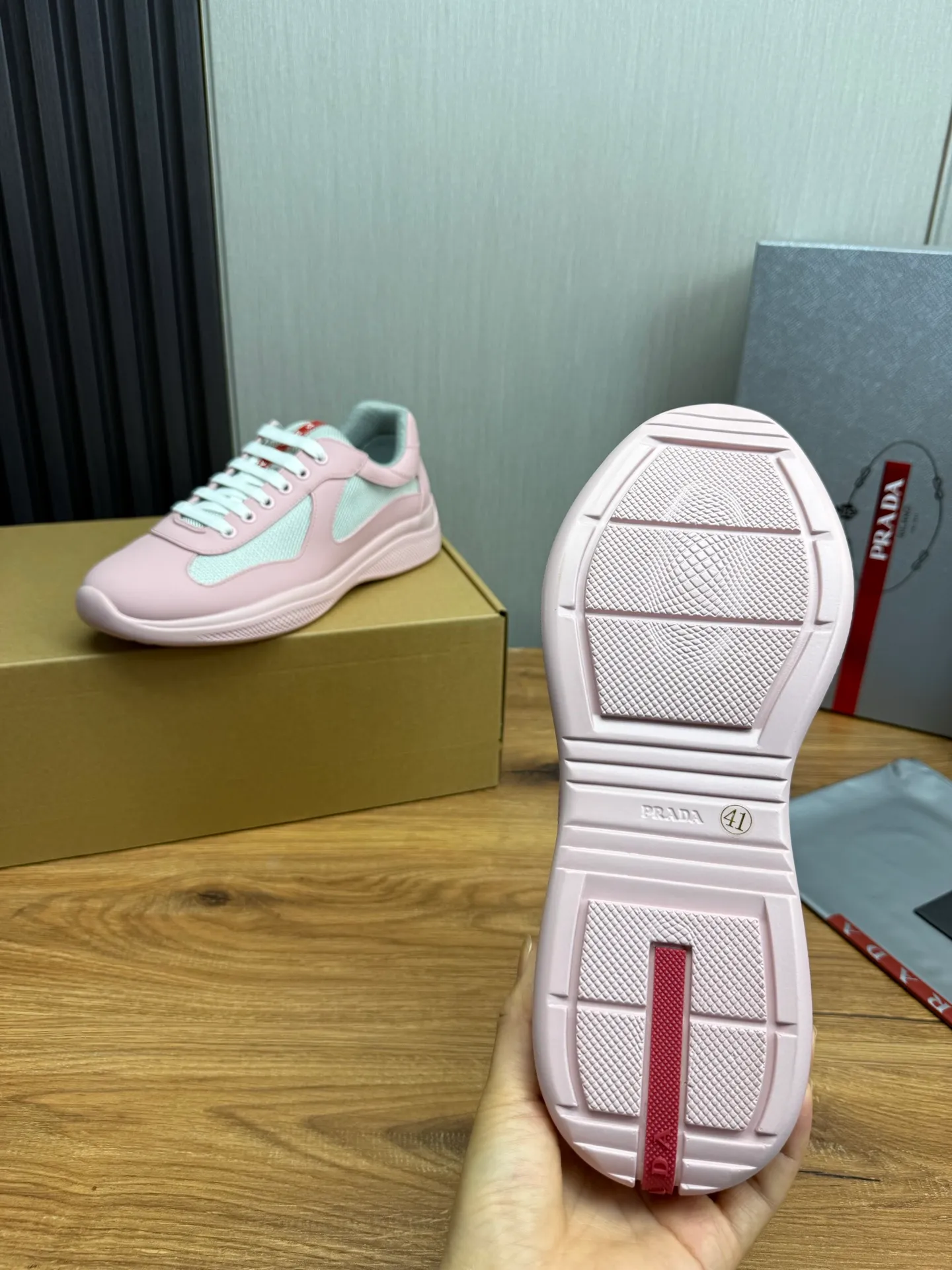 Men's shoes 640💰 [PRADA] Hot selling items🔥Must be recommended every day~~ Official website synchronized, 1:1 high quality shipments✔️ Imported cowhide fabric, rubber material + cowhide lining, original bottom, high-end airplane box packaging🎁 38-45 (38.45 custom-made, non-returnable)